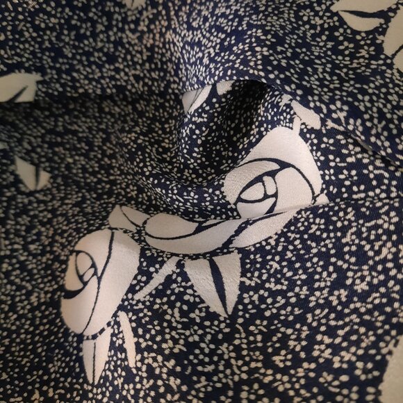 100% Polyester With Side Pockets And Fully Lined Skirt - Picture 4 of 4